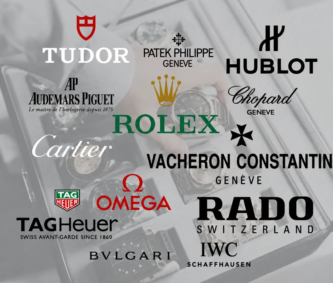 Logotipos de marcas de alta relojería como Rolex, Cartier, Omega, Patek Philippe y Hublot sobre una foto de relojes en una bandeja de exposición.